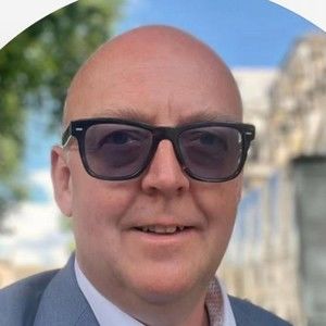 Meet your Posher, Robert